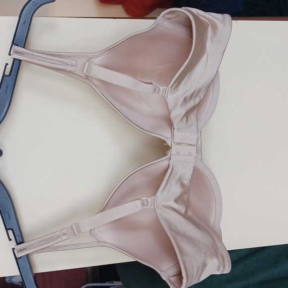 BRA'S - Picture 3 of 4